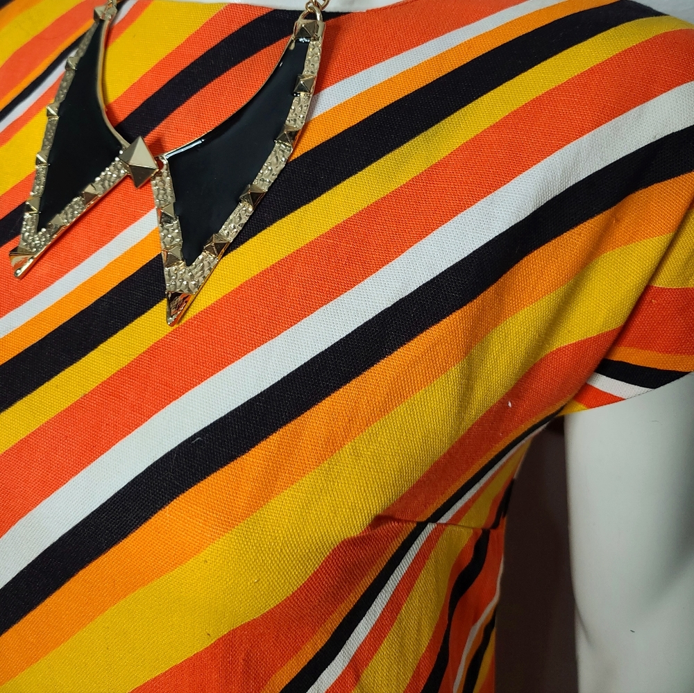 1960s Halloween Dress - Picture 2 of 8